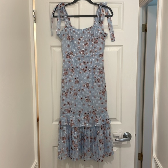 Baby blue LULUS dress! - Picture 3 of 4